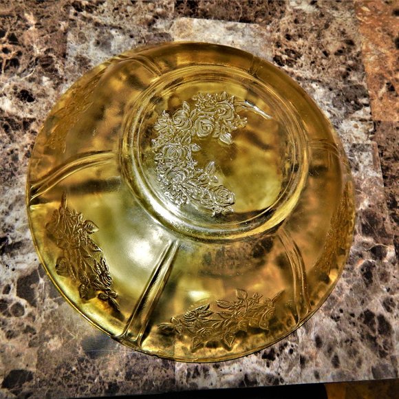 Vintage Depression Glass - Picture 2 of 9